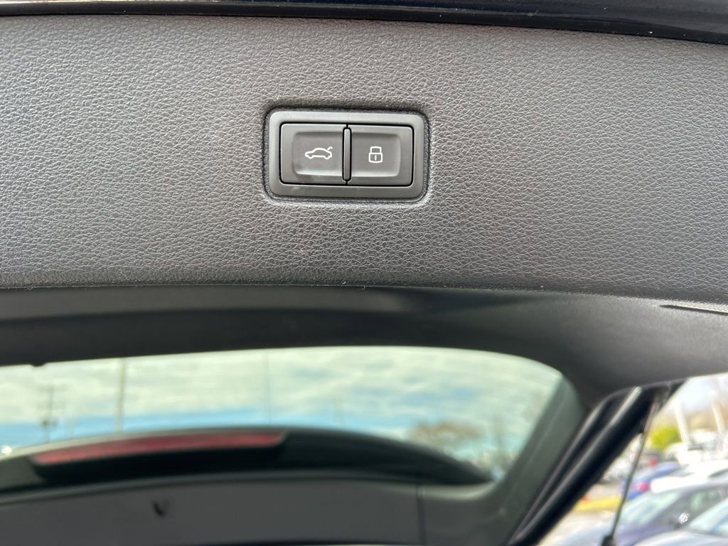 Used 2018 Audi Q7 3.0T Prestige image 20