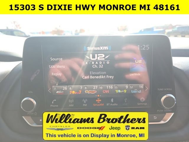 Used 2024 Nissan Rogue SV image 16