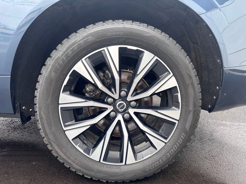 Used 2023 Volvo XC60 B5 Plus AWD/4WD image 29