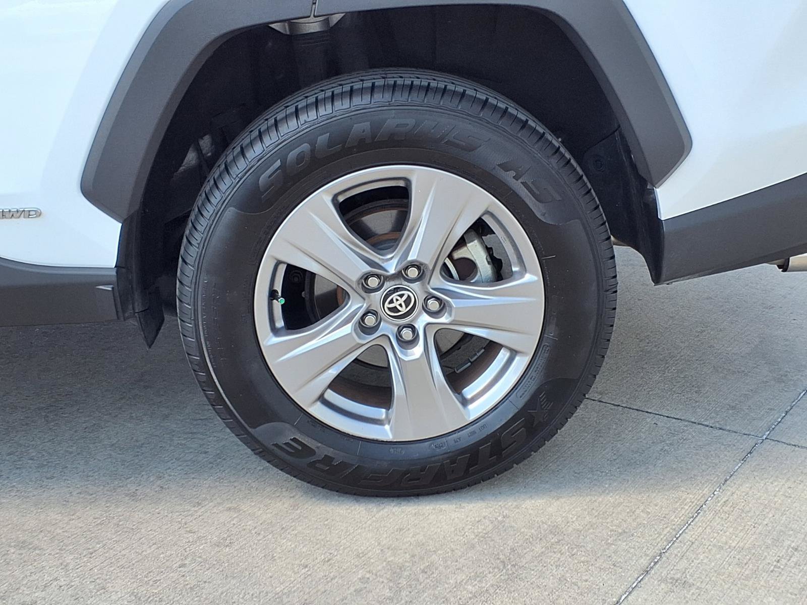 Used 2025 Toyota RAV4 XLE AWD/4WD image 8