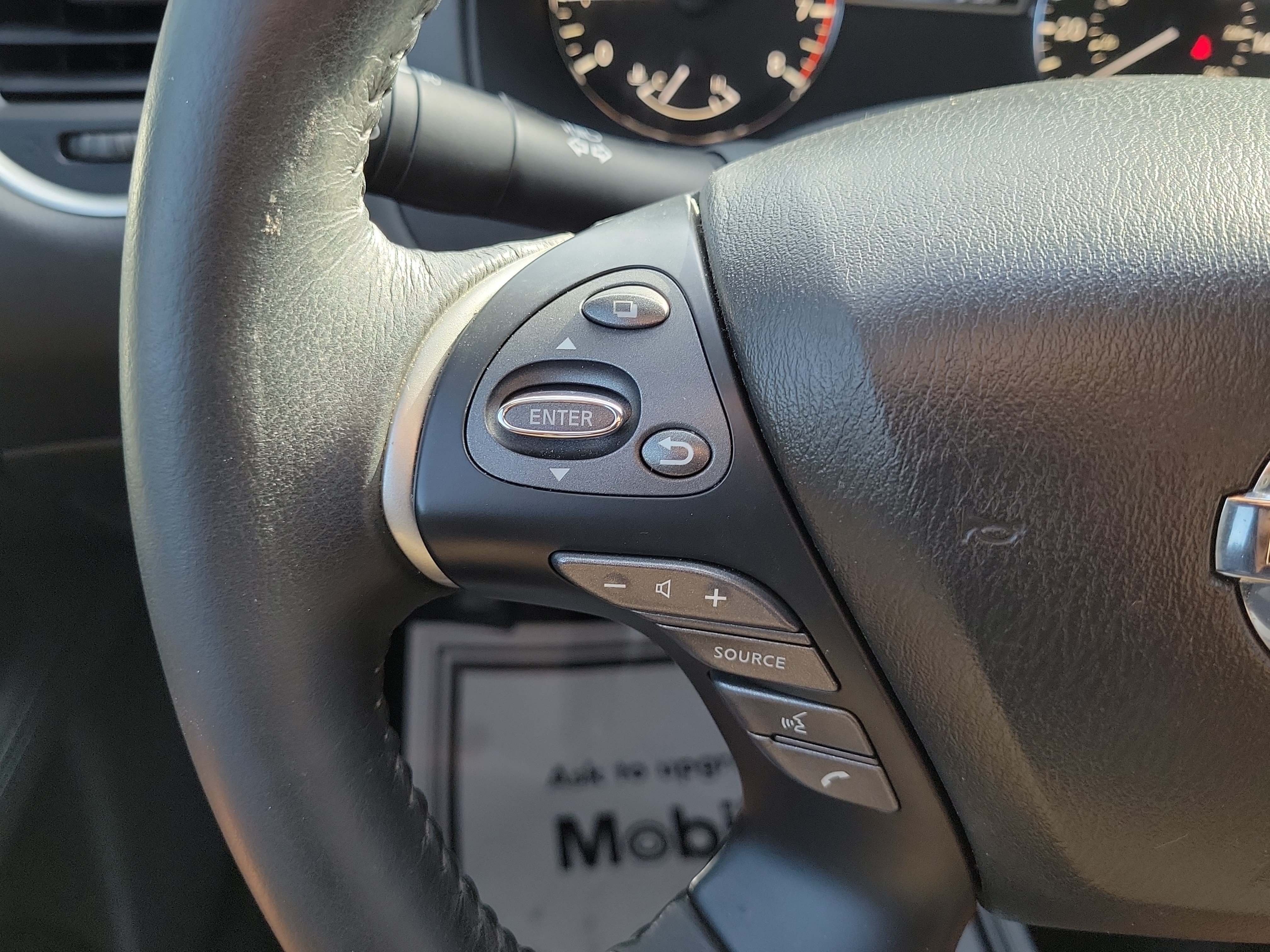 Used 2018 Nissan Pathfinder SV FWD image 24