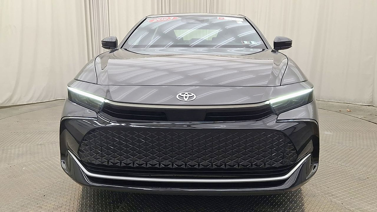 Certified 2023 Toyota Crown AWD/4WD image 10