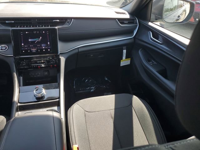 New 2026 Jeep Grand Cherokee Laredo RWD image 19