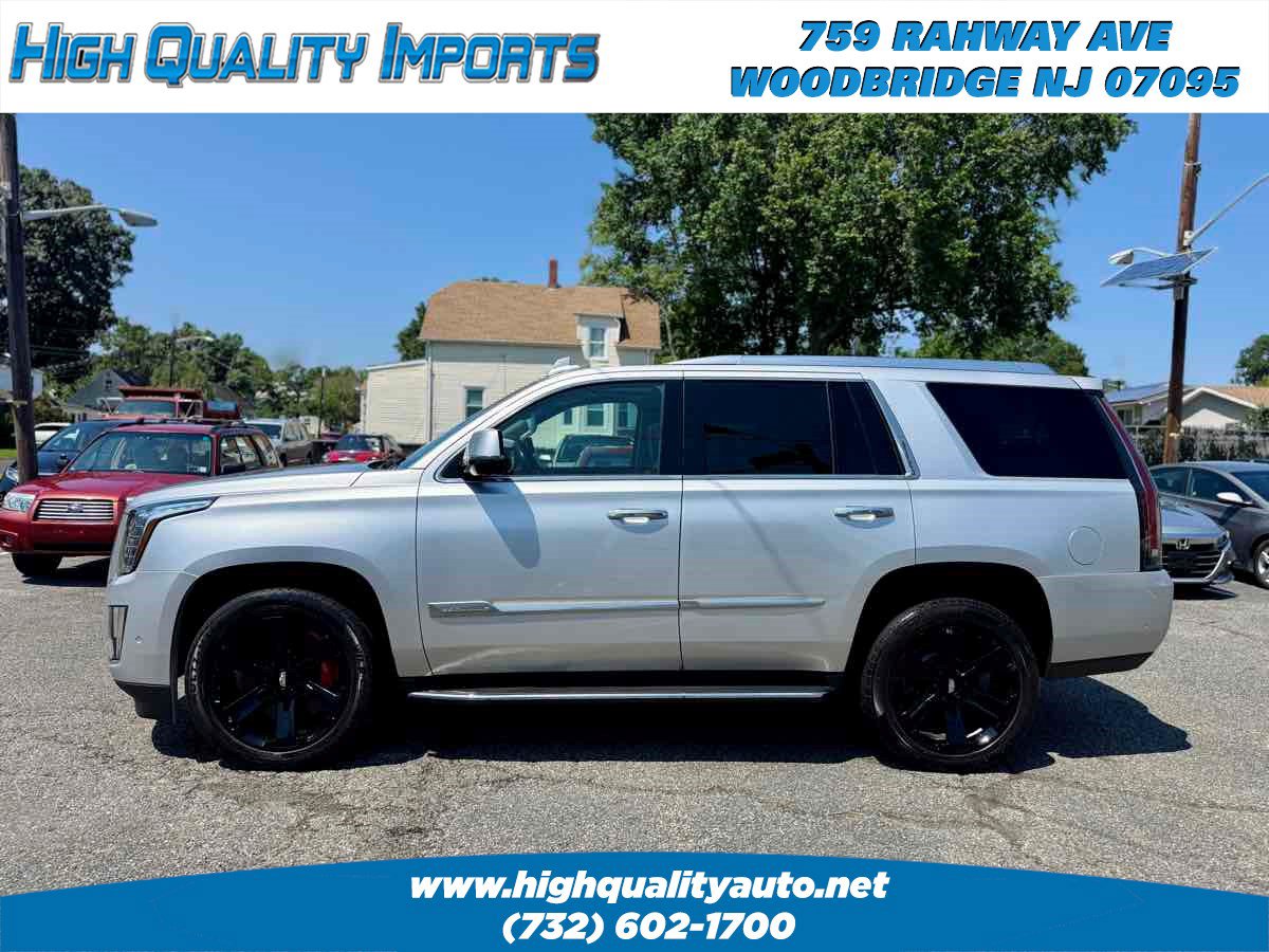 Used 2018 Cadillac Escalade Luxury AWD/4WD image 4