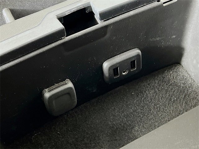 Used 2018 GMC Sierra 1500 SLE w/ SLE Value Package image 19
