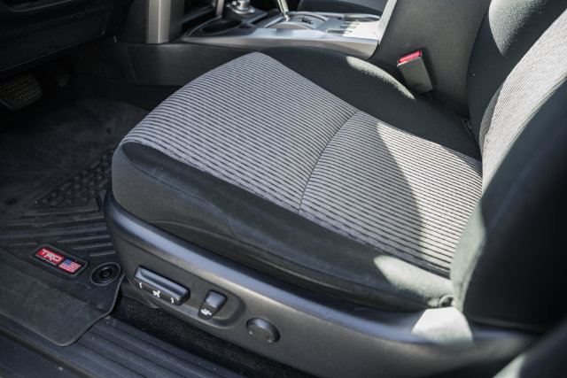 Used 2022 Toyota 4Runner SR5 AWD/4WD image 42