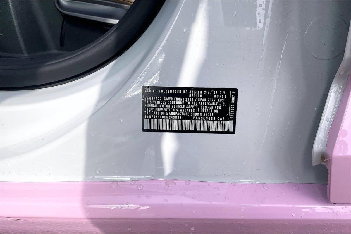 Used 2019 Volkswagen Jetta SEL w/ Cold Weather Package FWD image 6