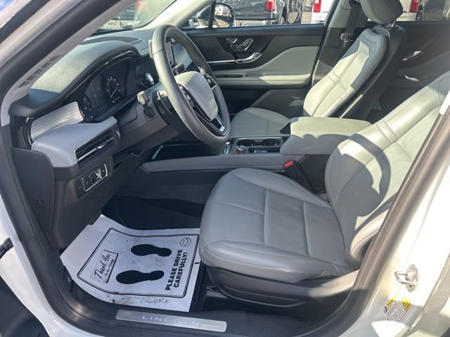 Used 2022 Lincoln Corsair Standard w/ Equipment Group 101A image 13