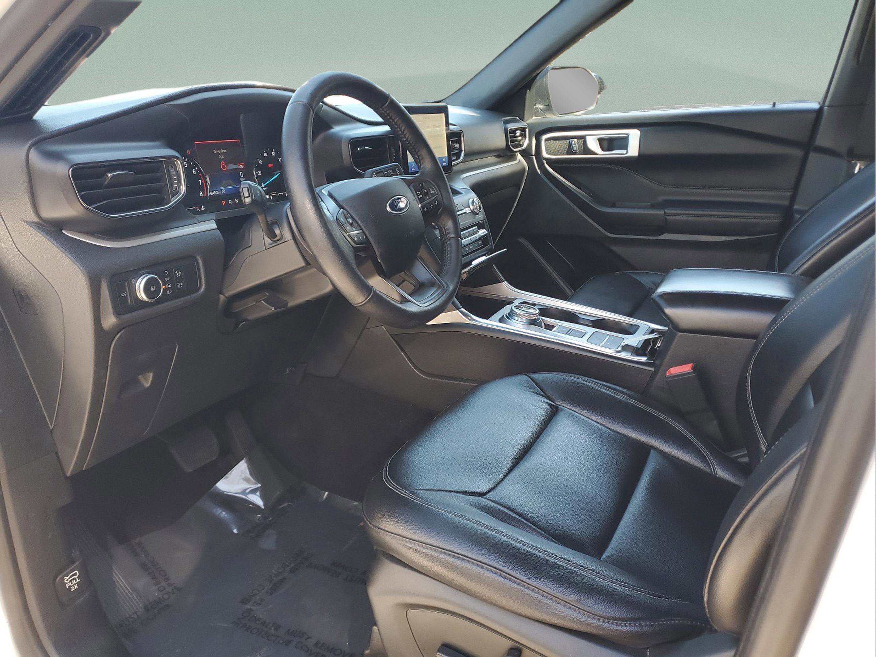 Used 2020 Ford Explorer XLT w/ Equipment Group 202A image 20