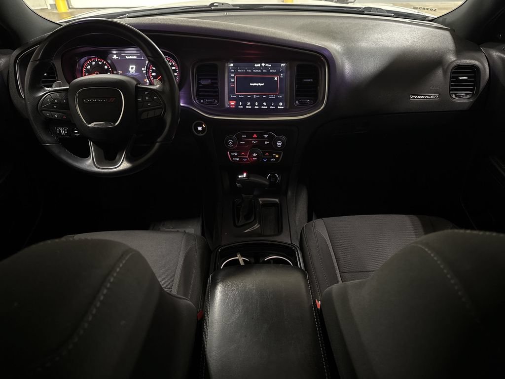Used 2018 Dodge Charger R/T w/ Blacktop Package RWD image 10