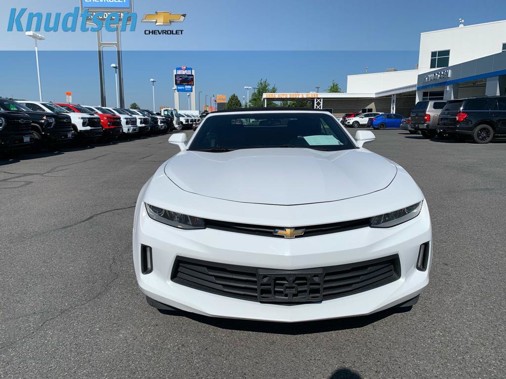 Used 2018 Chevrolet Camaro LT RWD image 2