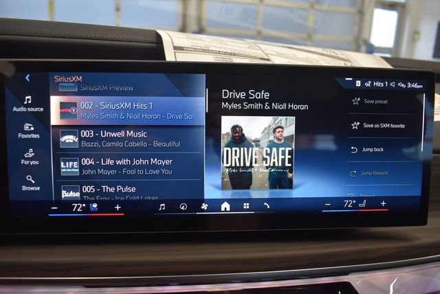 New 2026 BMW i7 xDrive60 w/ Premium Package AWD/4WD image 8