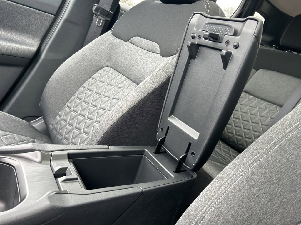 New 2026 Nissan Kicks SV w/ SV Premium Package FWD image 38