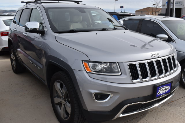 Used 2016 Jeep Grand Cherokee Limited w/ Trailer Tow Group IV AWD/4WD image 3