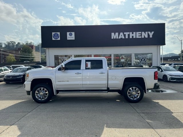 Used 2019 GMC Sierra 2500 Denali w/ Duramax Plus Package image 2