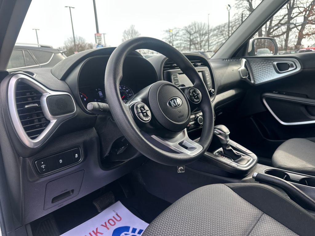 Used 2020 Kia Soul LX image 6