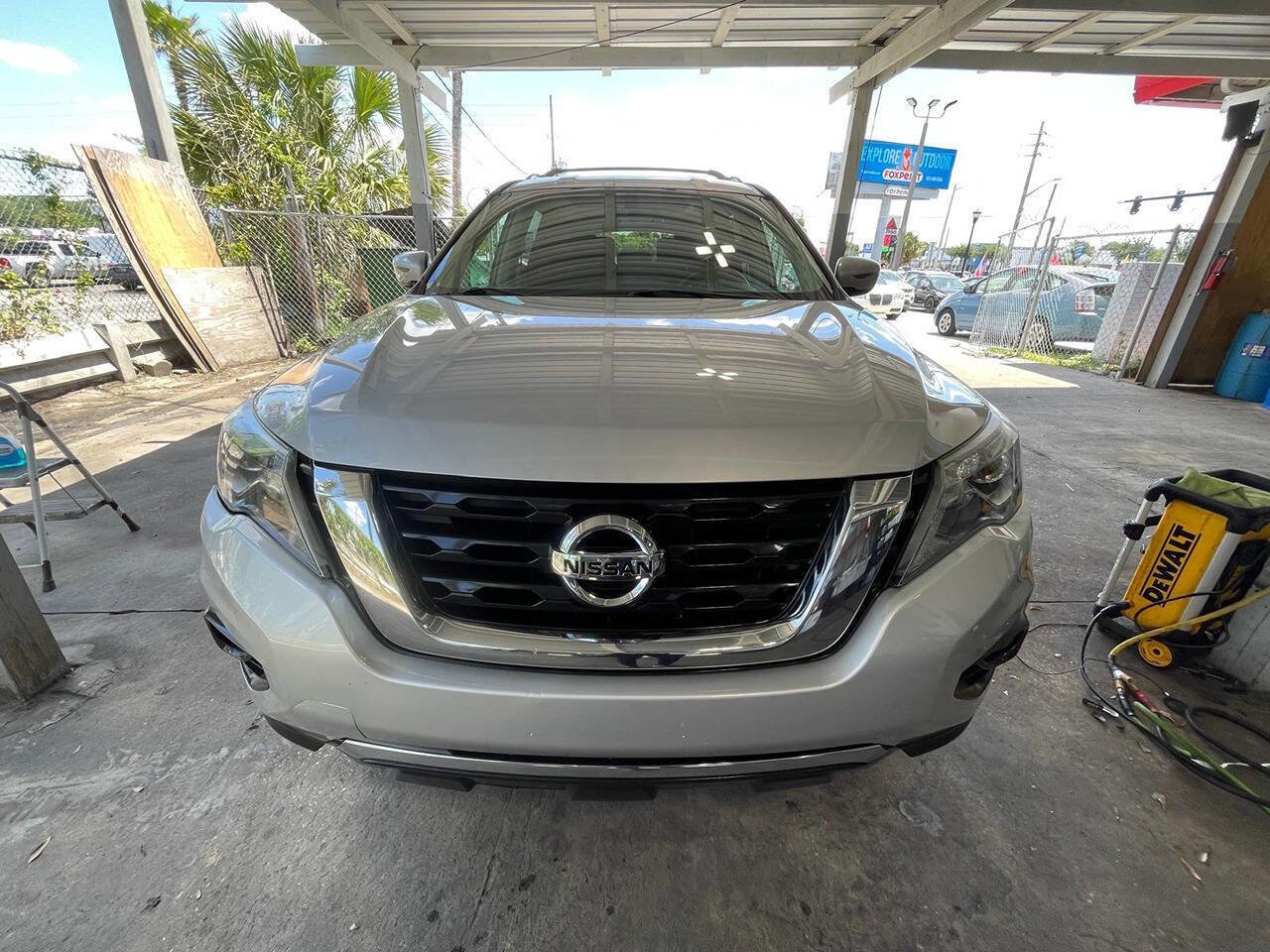 Used 2017 Nissan Pathfinder SV w/ Cargo Package FWD image 1