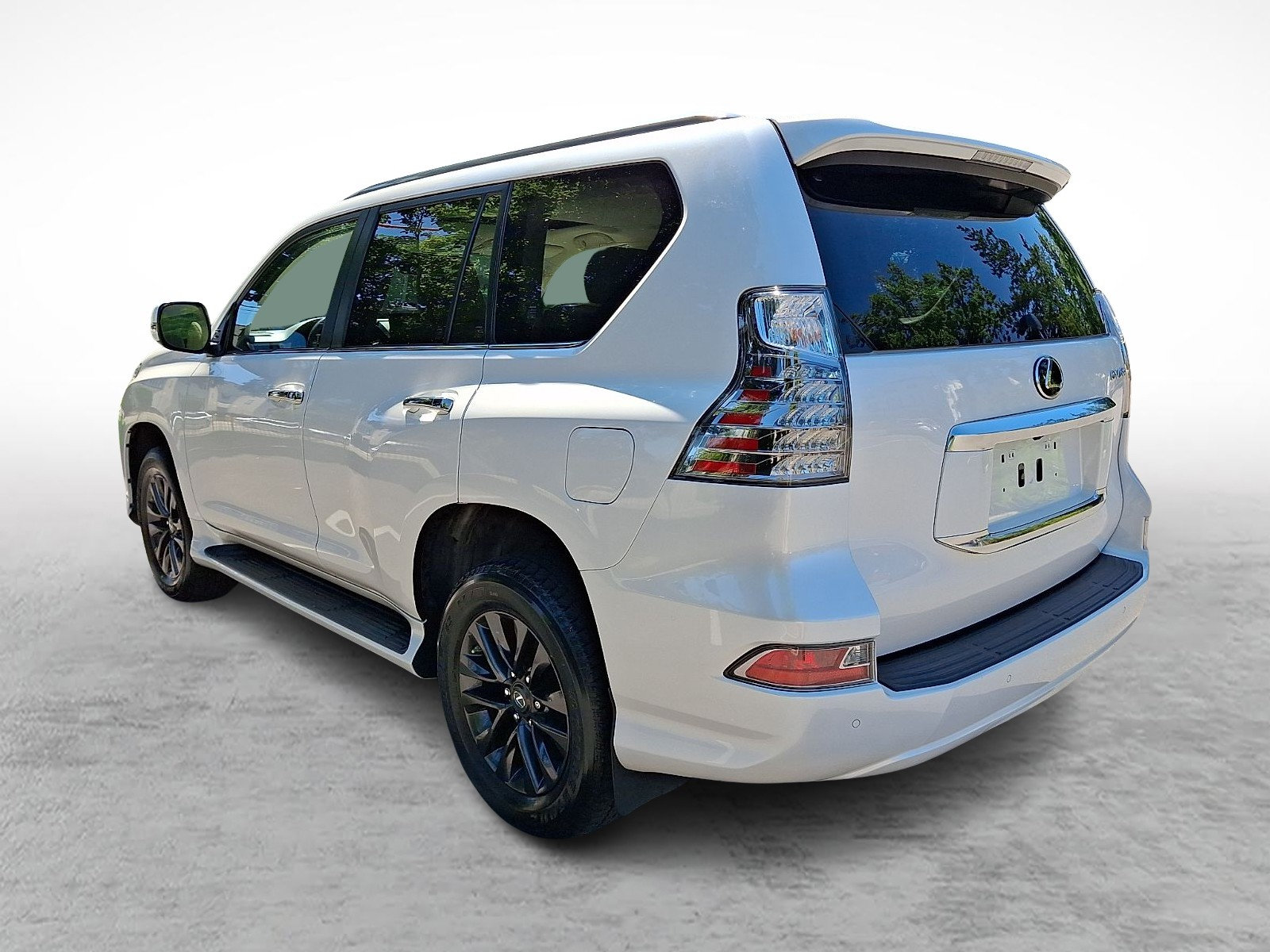Certified 2023 Lexus GX 460 Premium w/ Premium Package AWD/4WD image 4