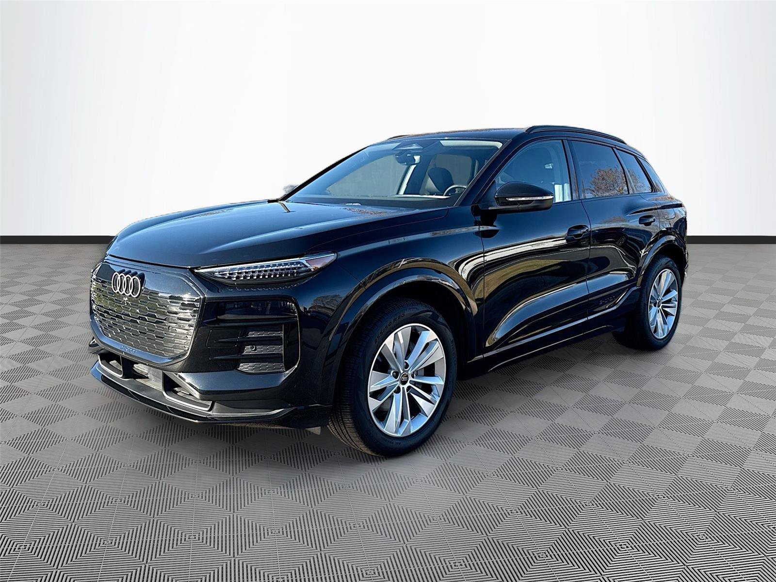 Used 2025 Audi Q6 e-tron Premium Plus w/ Premium Plus image 3