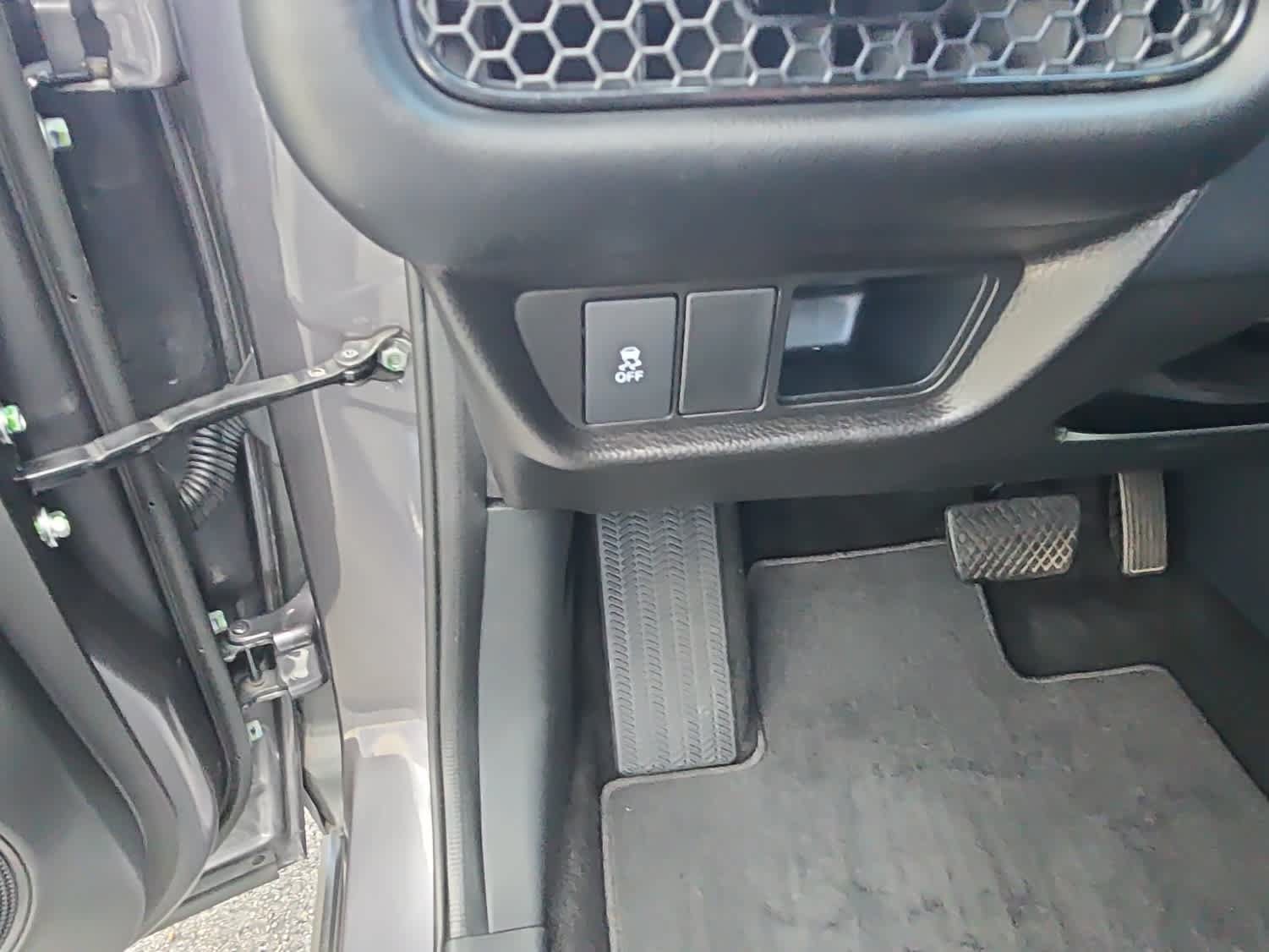 Certified 2026 Honda HR-V LX image 23