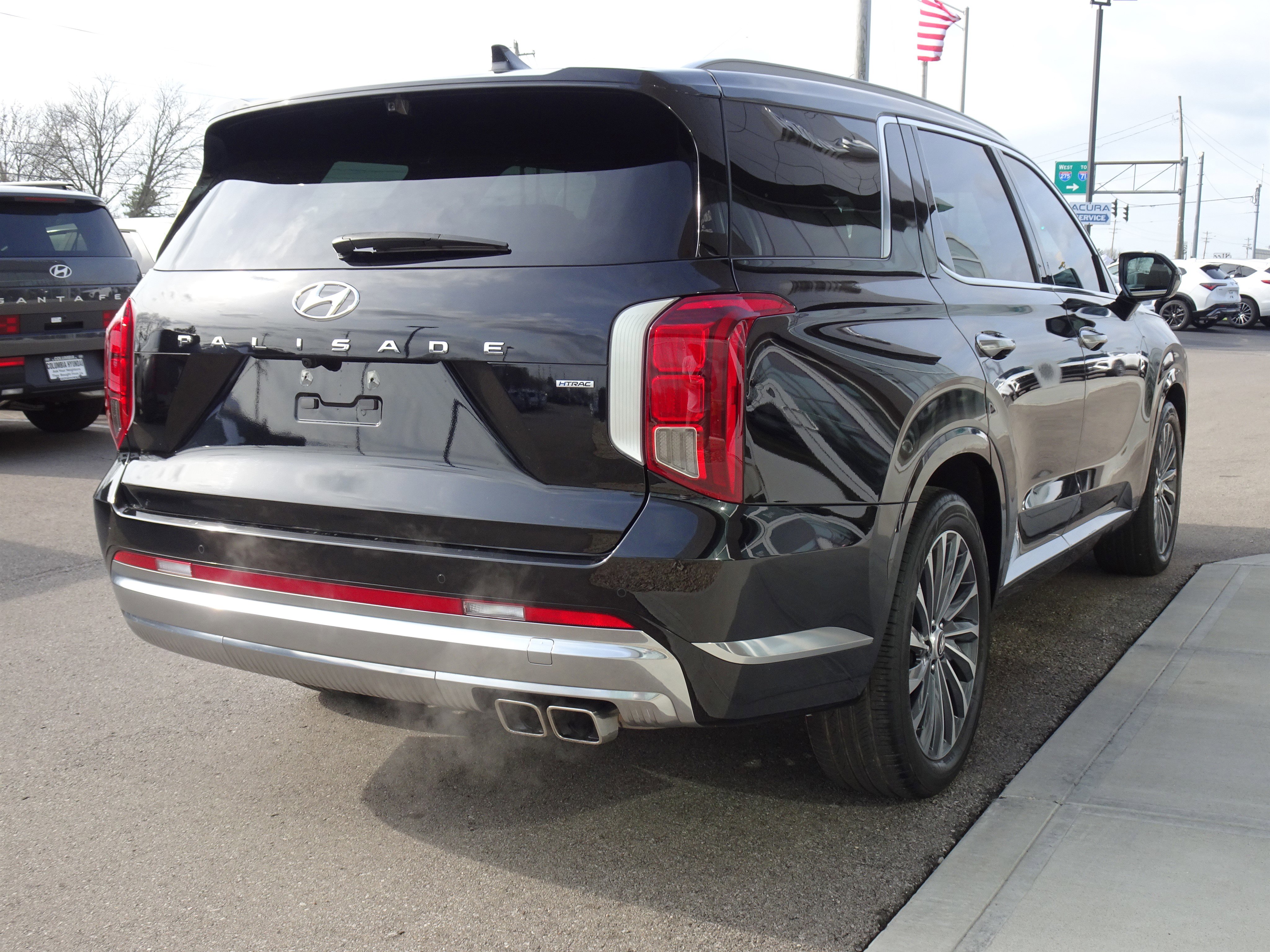 Used 2024 Hyundai Palisade Calligraphy image 5