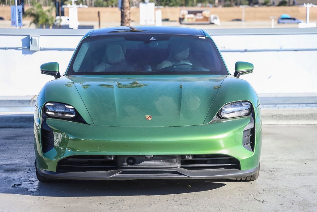 Used 2023 Porsche Taycan GTS image 3