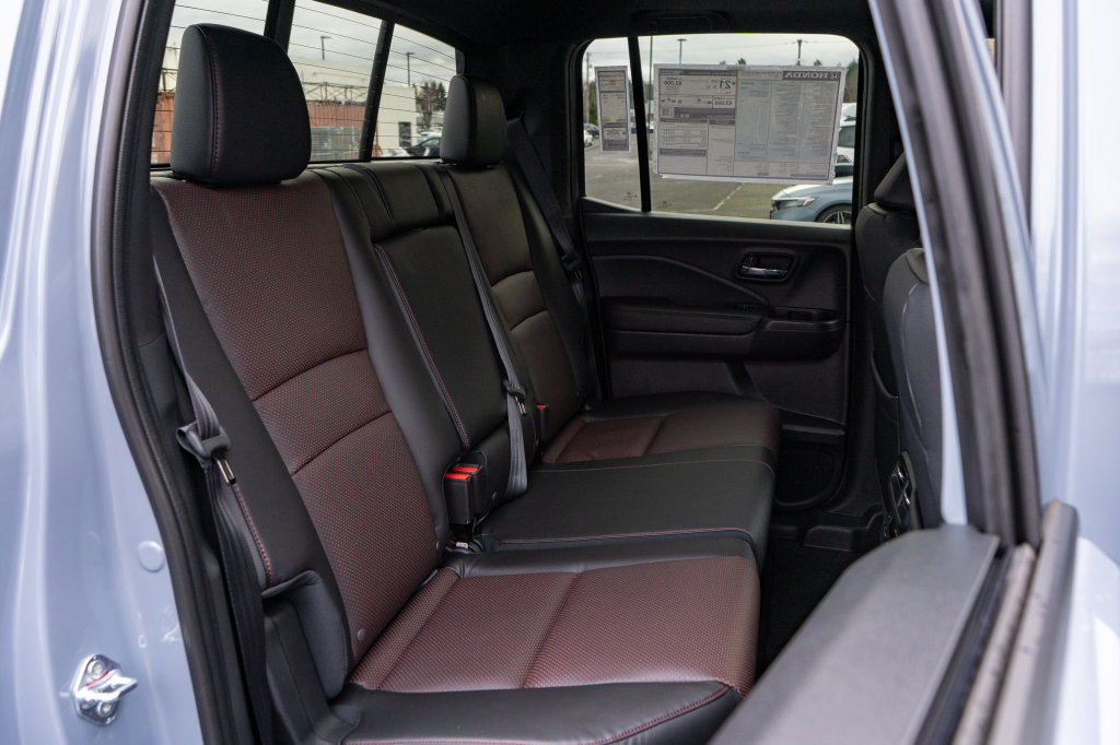 New 2026 Honda Ridgeline Black Edition image 16