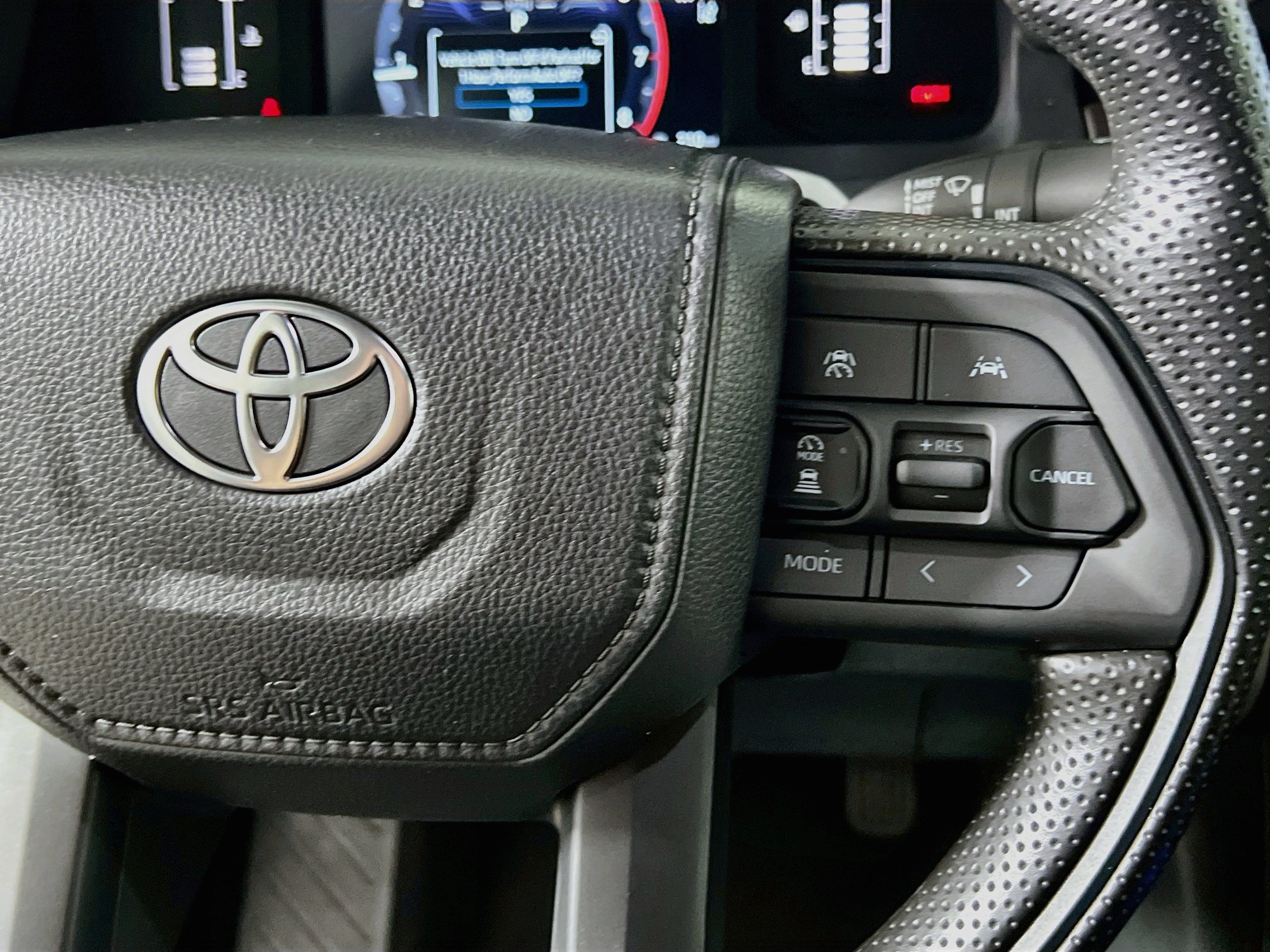 Used 2025 Toyota Tacoma SR5 AWD/4WD image 19