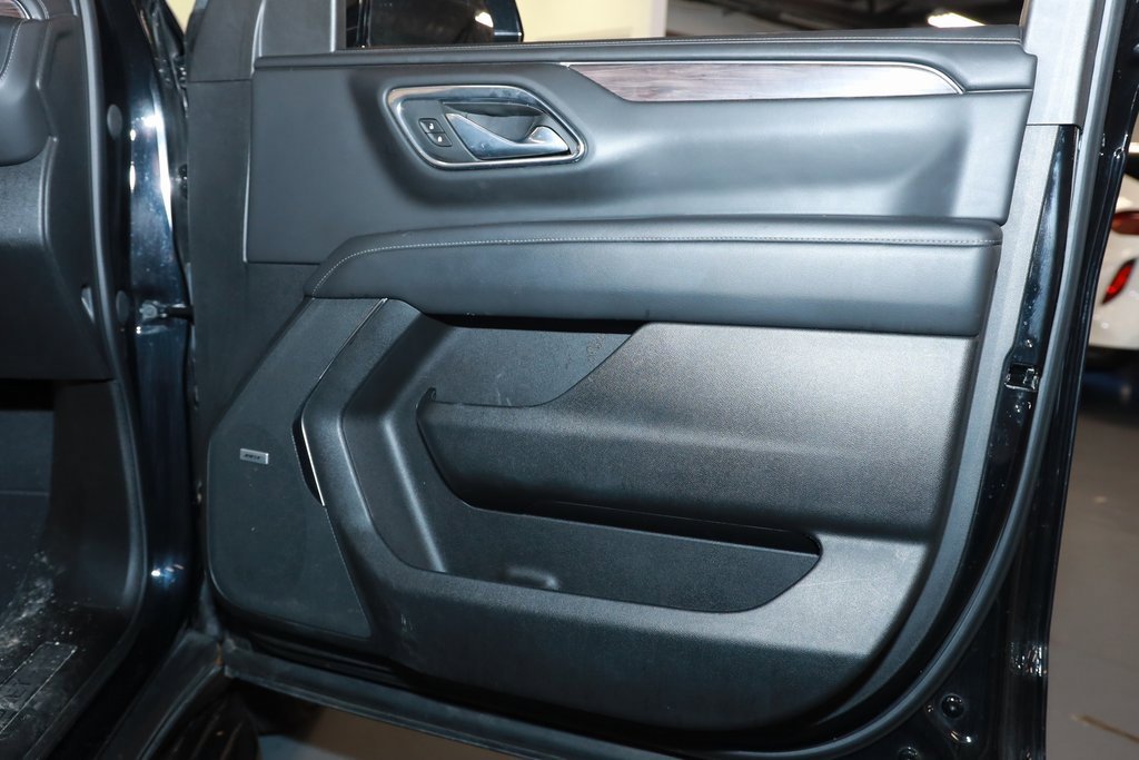 Used 2024 Chevrolet Suburban LT image 19
