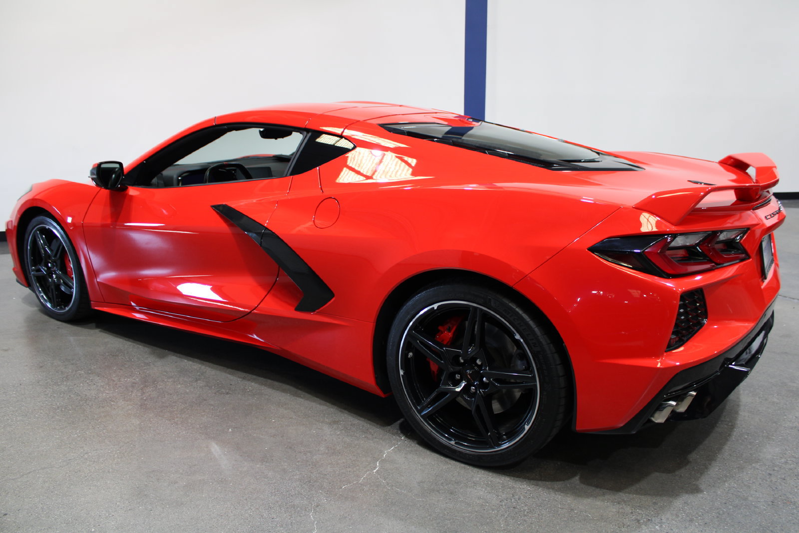 Used 2020 Chevrolet Corvette Stingray Premium Cpe w/ 3LT Preferred Equipment Group RWD image 9