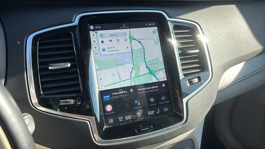 Used 2023 Volvo XC90 B6 Plus image 18