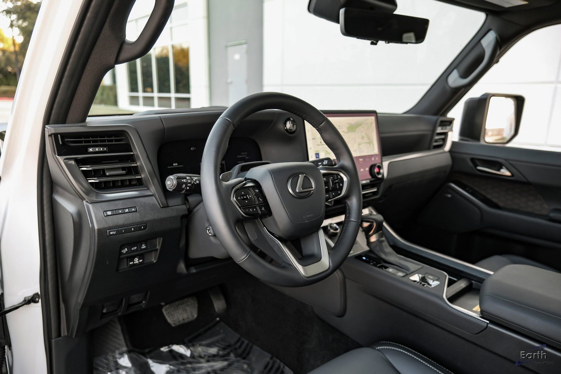 Used 2025 Lexus GX 550 550 Luxury+ HUD Vossen Wheels w/ Accessory Package (2T) image 25