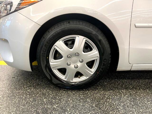 Used 2017 Kia Forte LX image 40