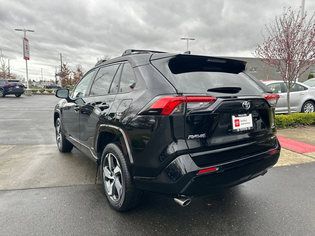 Certified 2025 Toyota RAV4 SE image 3