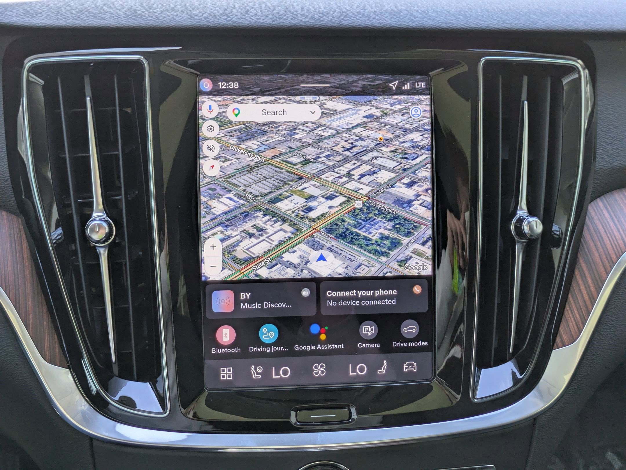 New 2026 Volvo V60 B5 Cross Country Plus w/ Climate Package AWD/4WD image 11