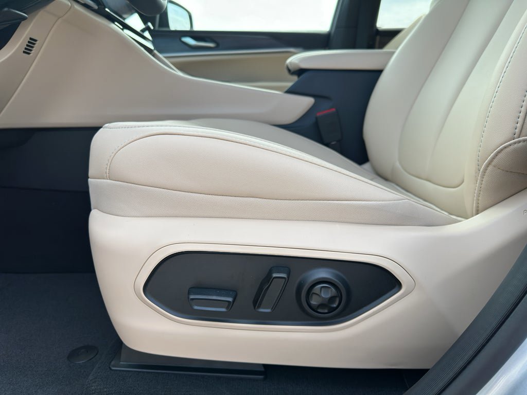 New 2026 Jeep Grand Cherokee L Limited RWD image 12