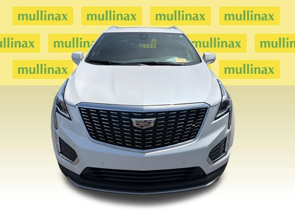 Used 2023 Cadillac XT5 Premium Luxury image 2