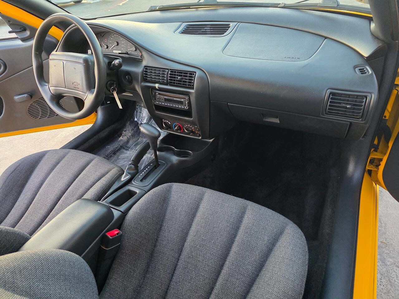 Used 2002 Chevrolet Cavalier Base 2dr Coupe w/ Preferred Equipment Group 1 image 18