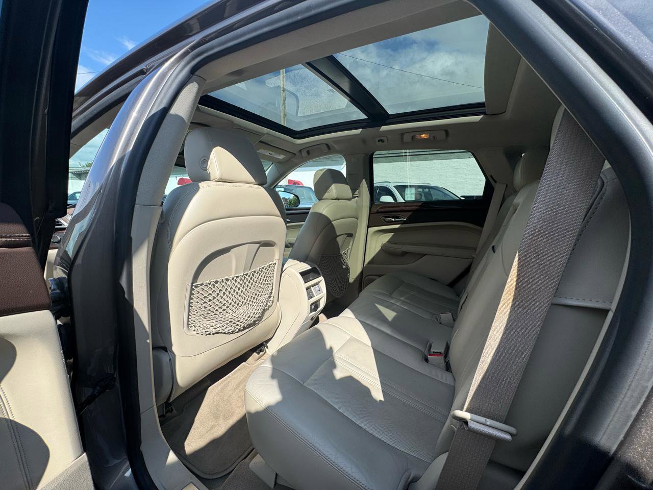 Used 2011 Cadillac SRX Luxury FWD image 15