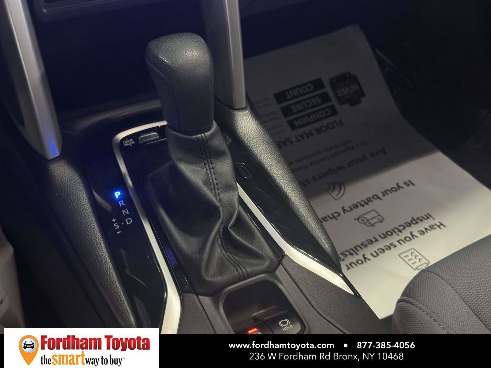 Used 2024 Toyota Corolla Cross AWD Hybrid image 28