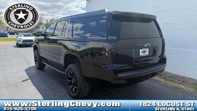 Used 2016 Chevrolet Suburban LT RWD image 3