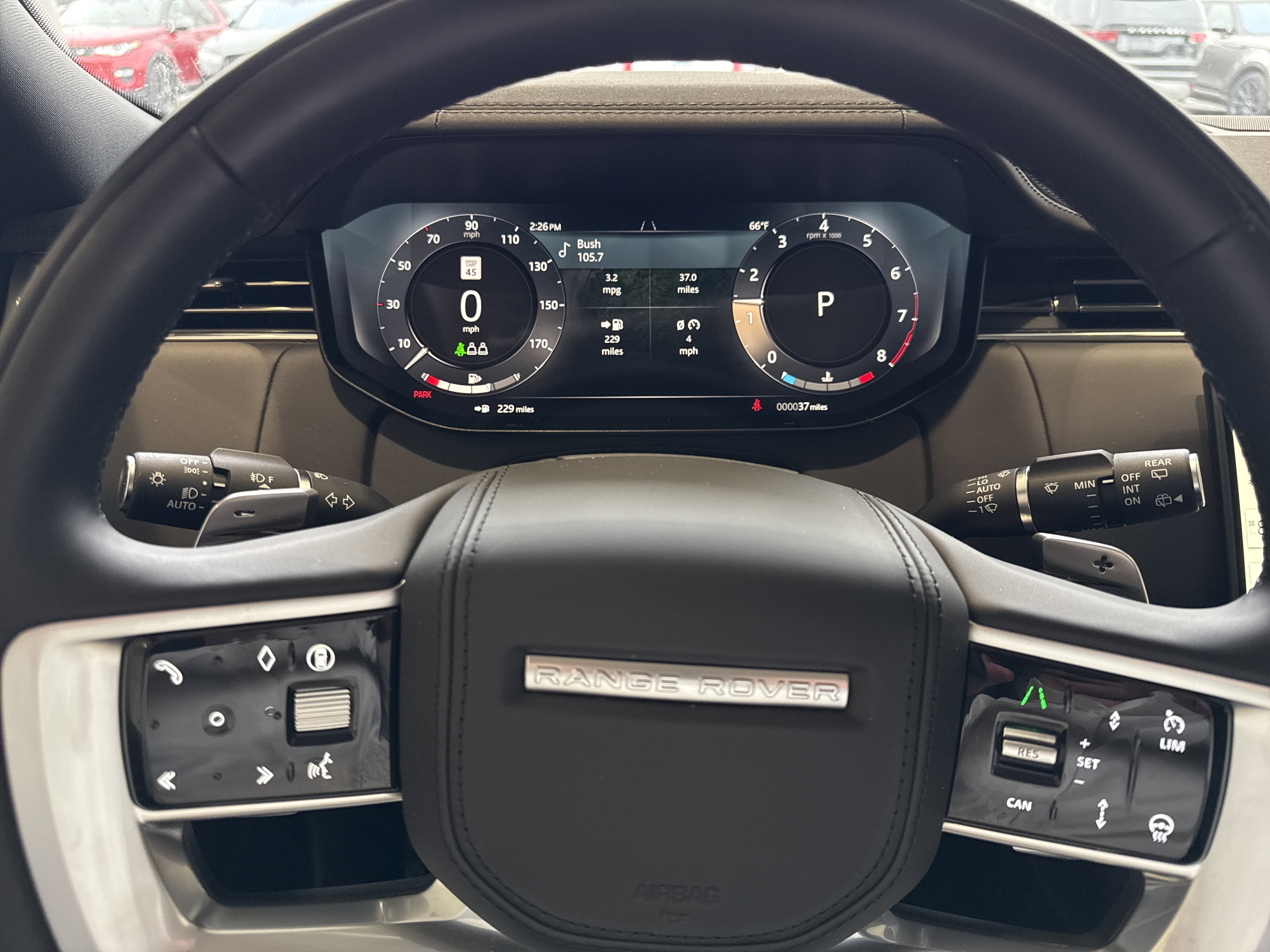 New 2025 Land Rover Range Rover SE image 13