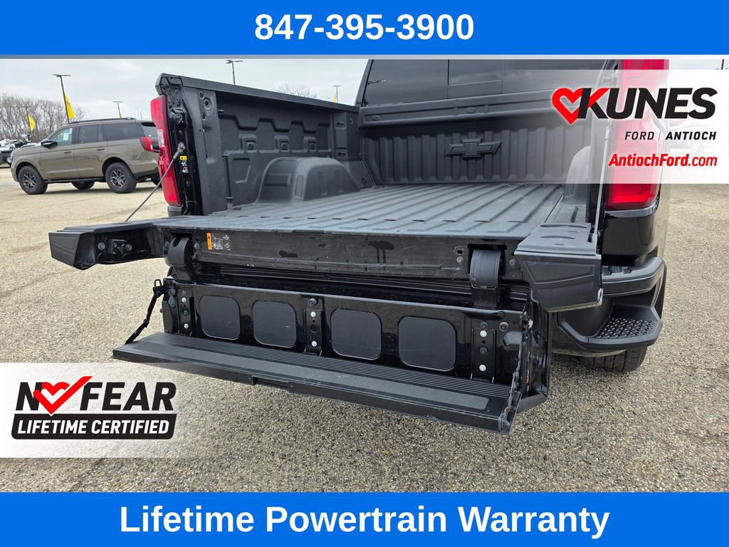 Used 2021 Chevrolet Silverado 1500 RST w/ Redline Edition image 9