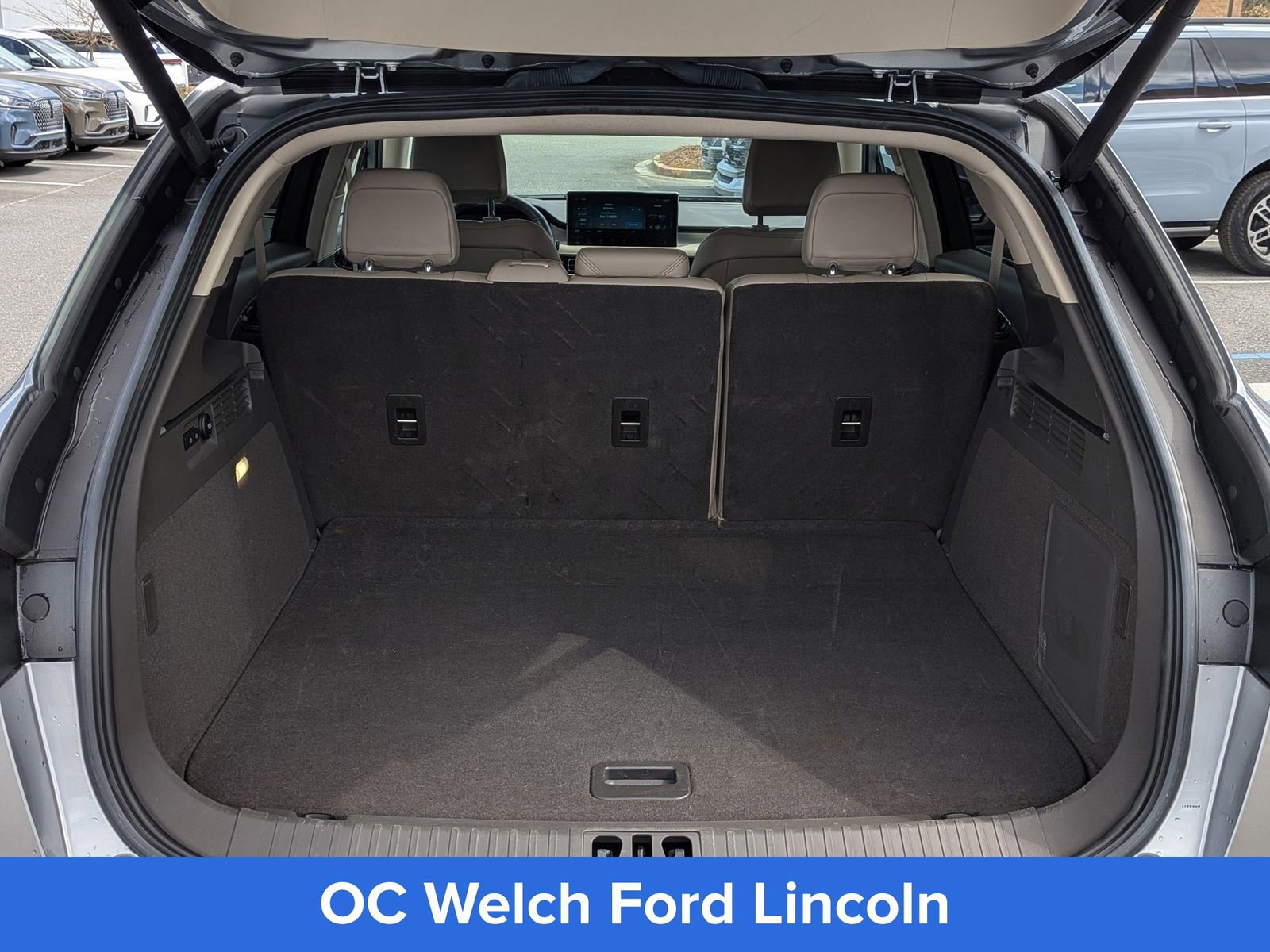 Used 2023 Lincoln Nautilus FWD w/ Premium Package image 7