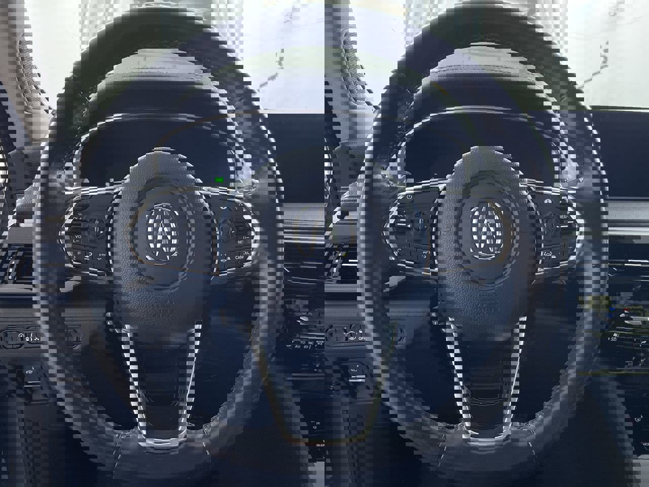 Used 2024 Acura MDX SH-AWD image 3