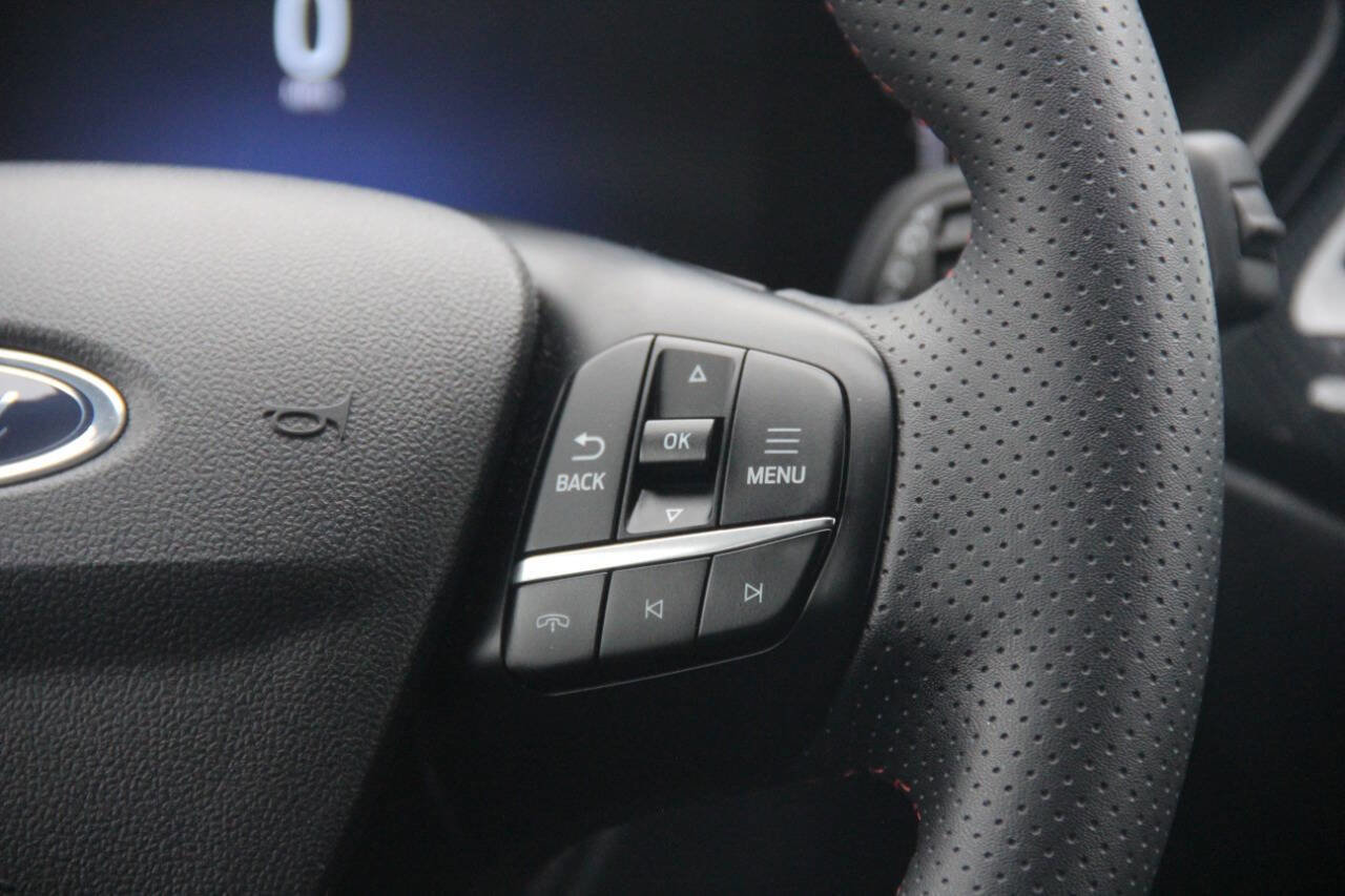 Certified 2024 Ford Escape ST-Line w/ Tech Pack #1 image 18