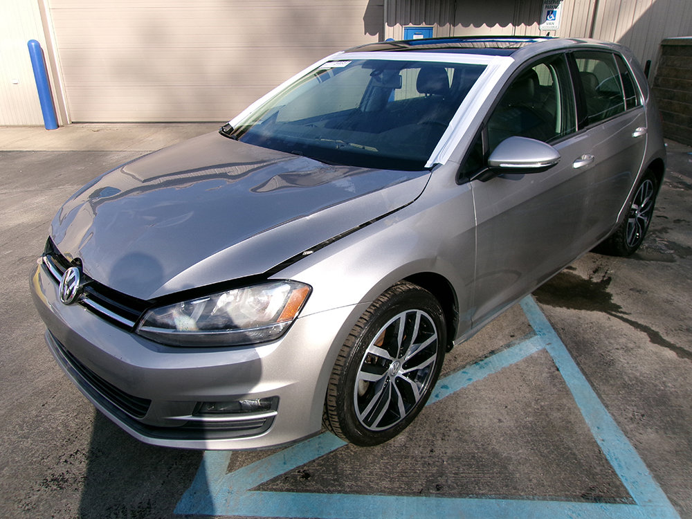 Used 2016 Volkswagen Golf SE w/ Lighting Package image 1