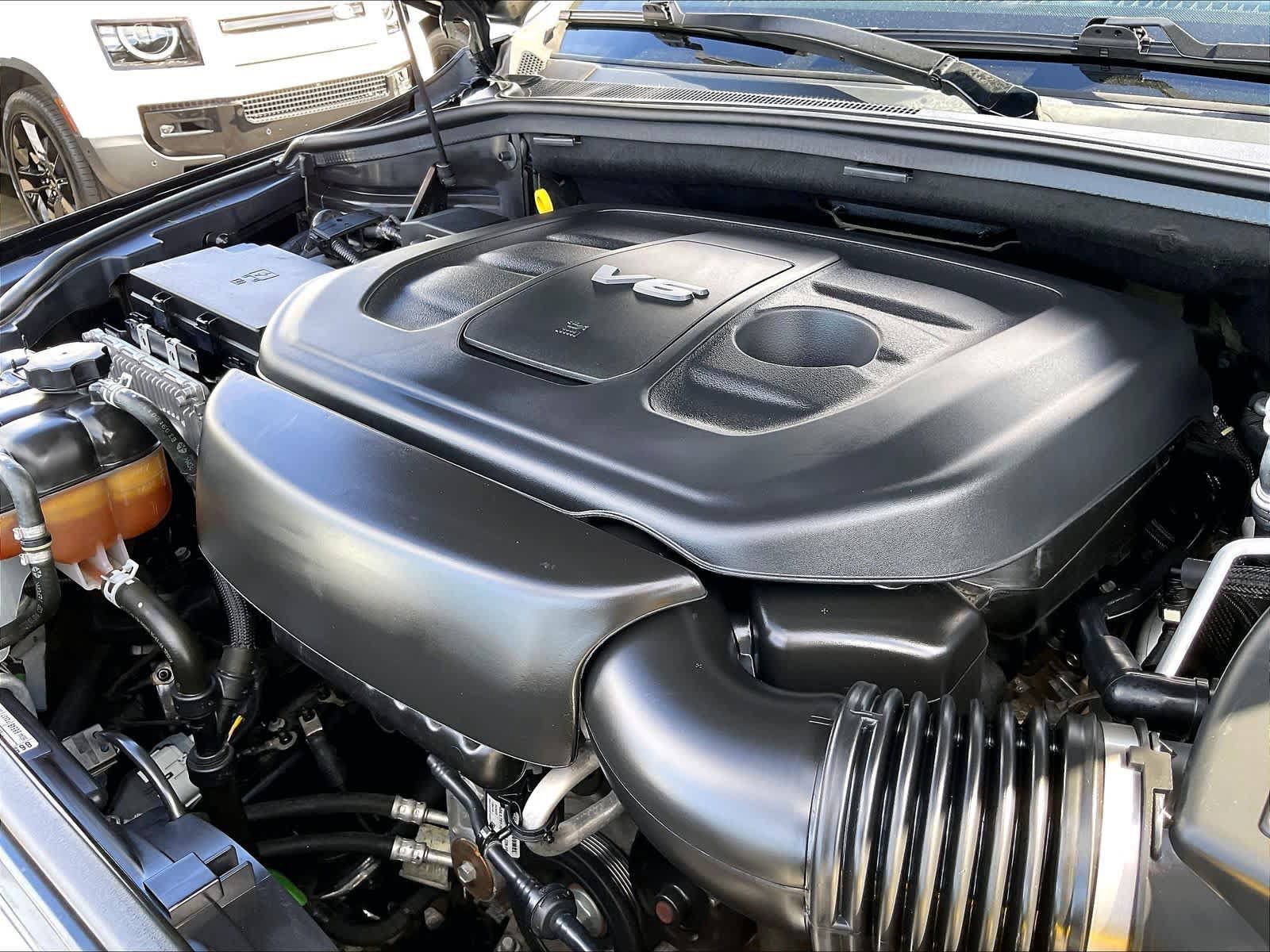 Used 2019 Jeep Grand Cherokee Laredo AWD/4WD image 34