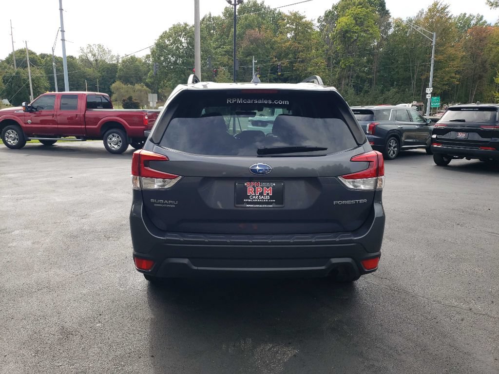 Used 2021 Subaru Forester Premium AWD/4WD image 5