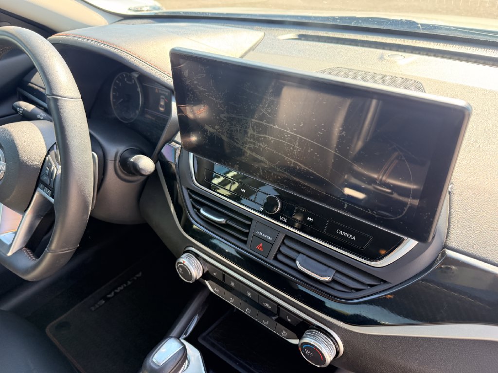 Used 2024 Nissan Altima 2.5 SR w/ SR Premium Package FWD image 14